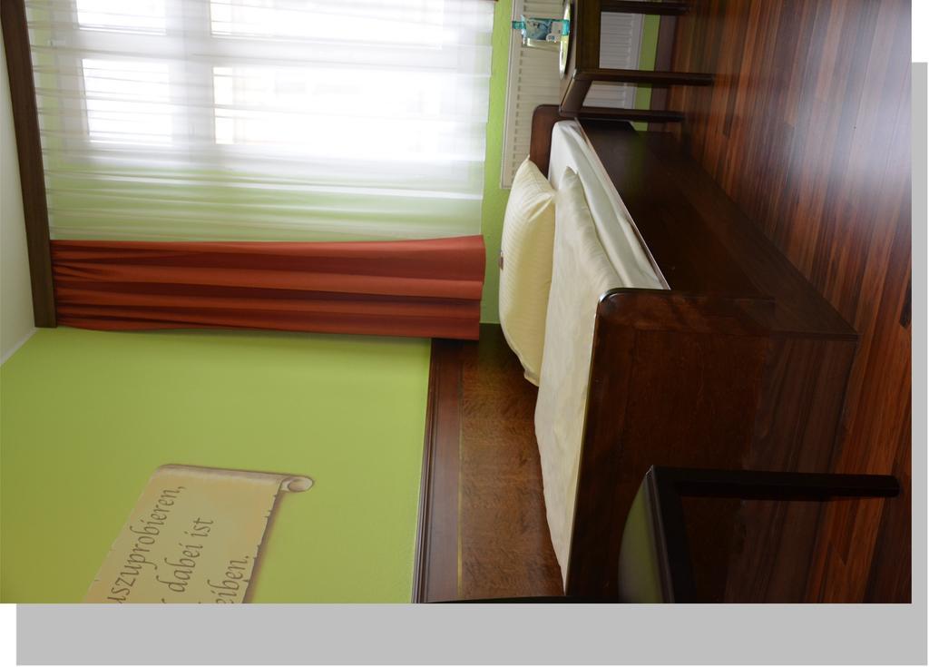 Hotel Am Wilhelmsplatz Štutgart Pokoj fotografie